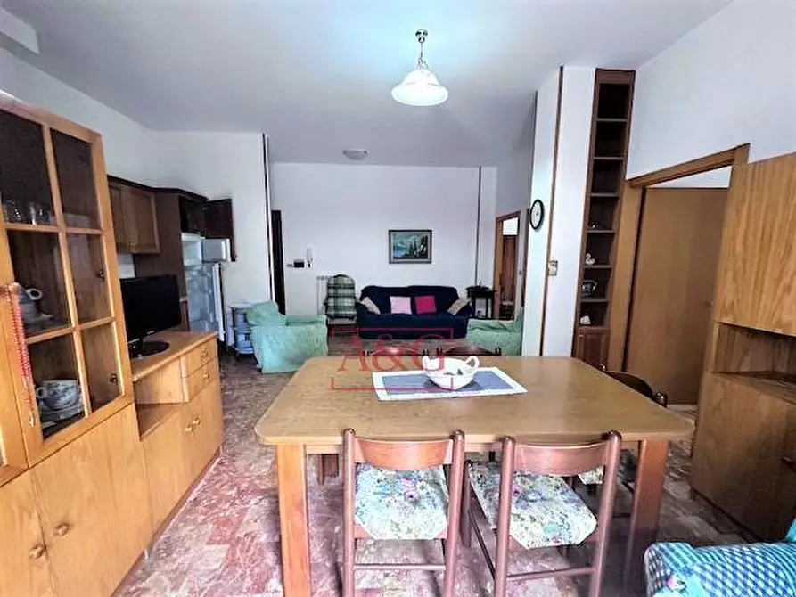 Immagine 11 di Appartamento in vendita  in Via XX Settembre a Amandola