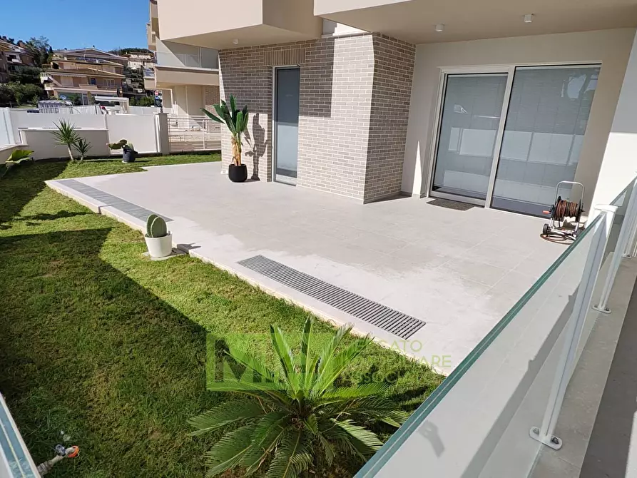 Immagine 14 di Appartamento in vendita  in Viale dei Pini a Altidona