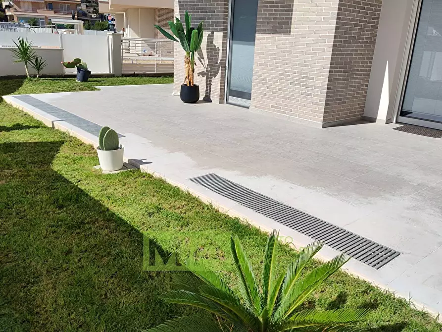 Immagine 15 di Appartamento in vendita  in Viale dei Pini a Altidona