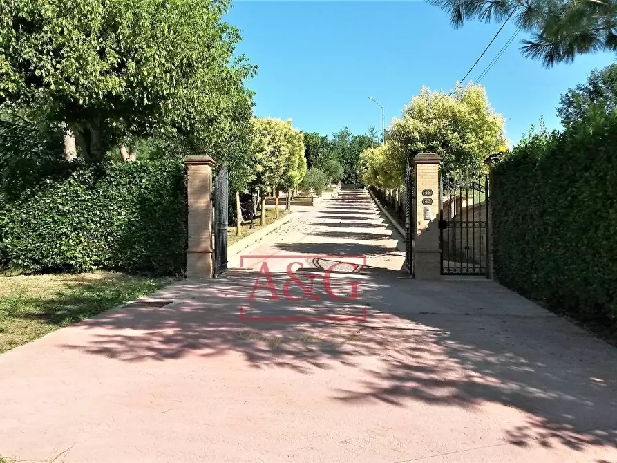 Immagine 6 di Villa in vendita  in CASA TASSO a Amandola