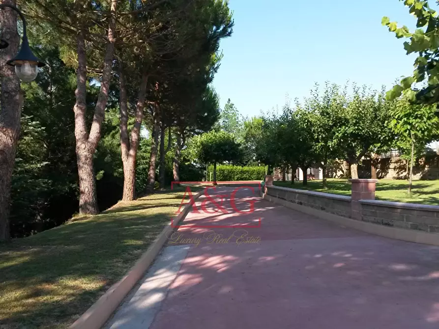 Immagine 8 di Villa in vendita  in CASA TASSO a Amandola