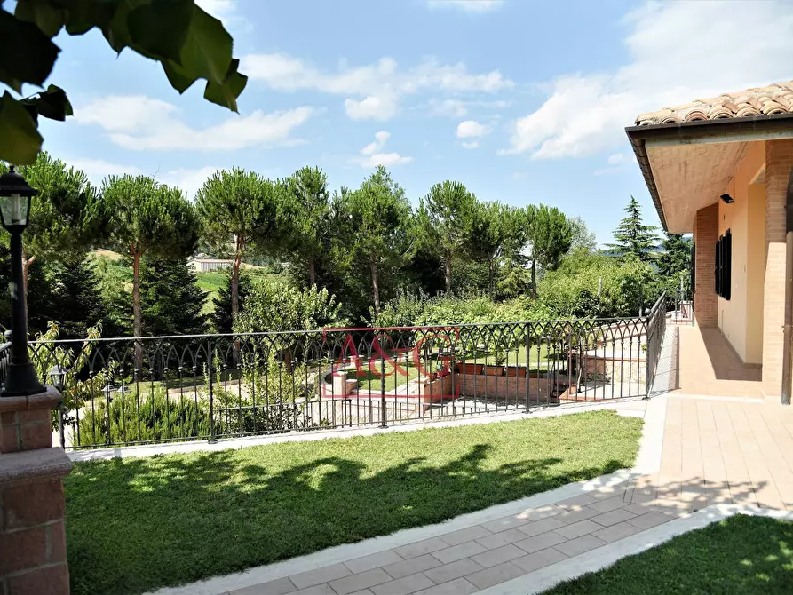 Immagine 10 di Villa in vendita  in CASA TASSO a Amandola