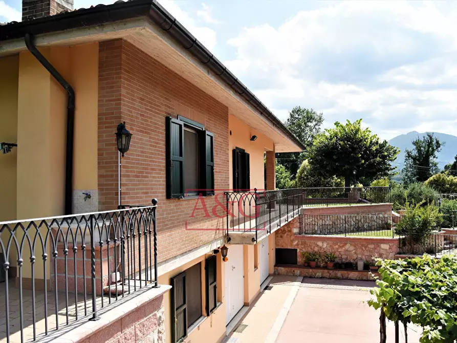 Immagine 5 di Villa in vendita  in CASA TASSO a Amandola