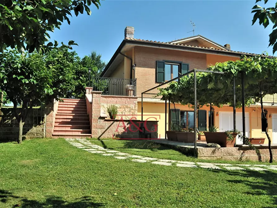 Immagine 3 di Villa in vendita  in CASA TASSO a Amandola