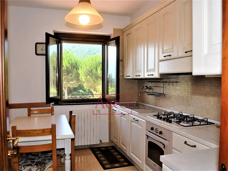 Immagine 23 di Villa in vendita  in CASA TASSO a Amandola