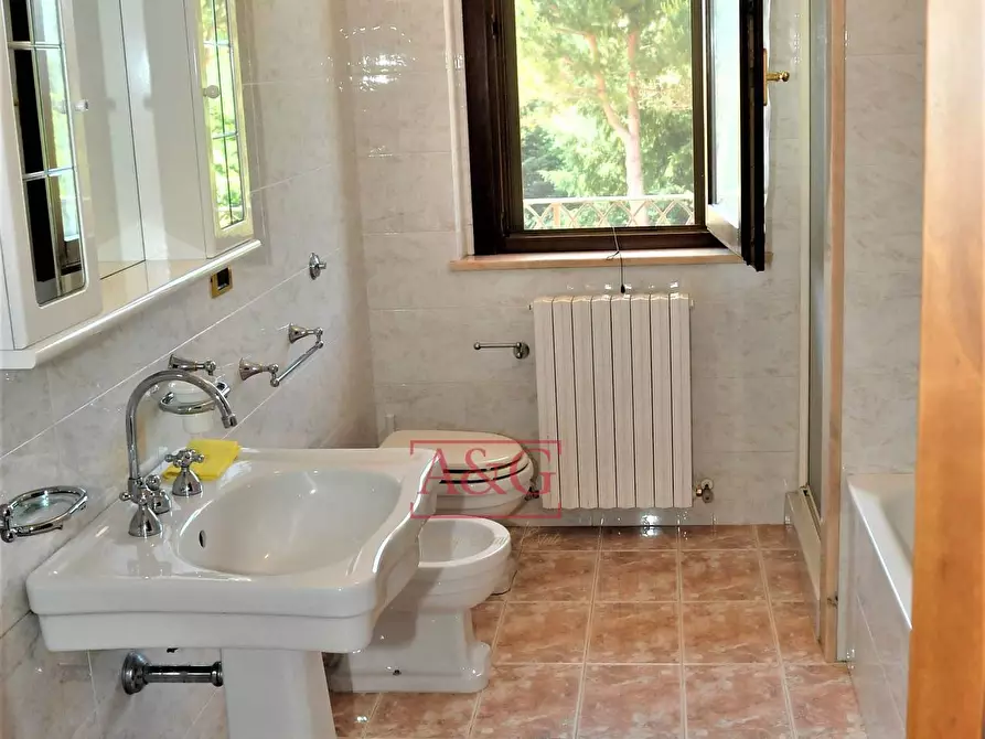 Immagine 26 di Villa in vendita  in CASA TASSO a Amandola