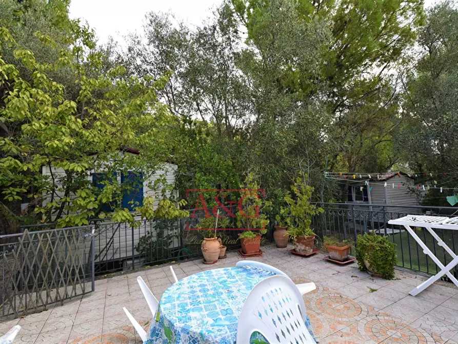 Immagine 27 di Attività commerciale in vendita  in Via Moricone a Sirolo