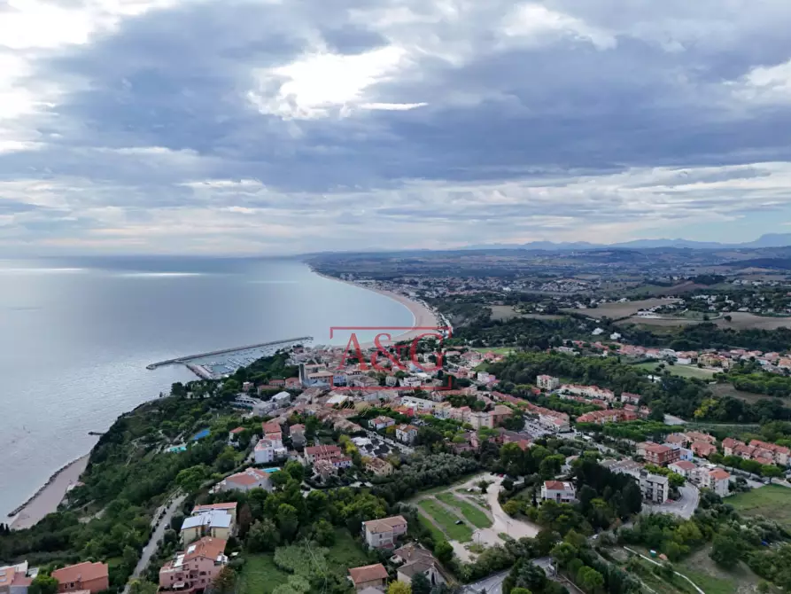 Immagine 15 di Attività commerciale in vendita  in Via Moricone a Sirolo