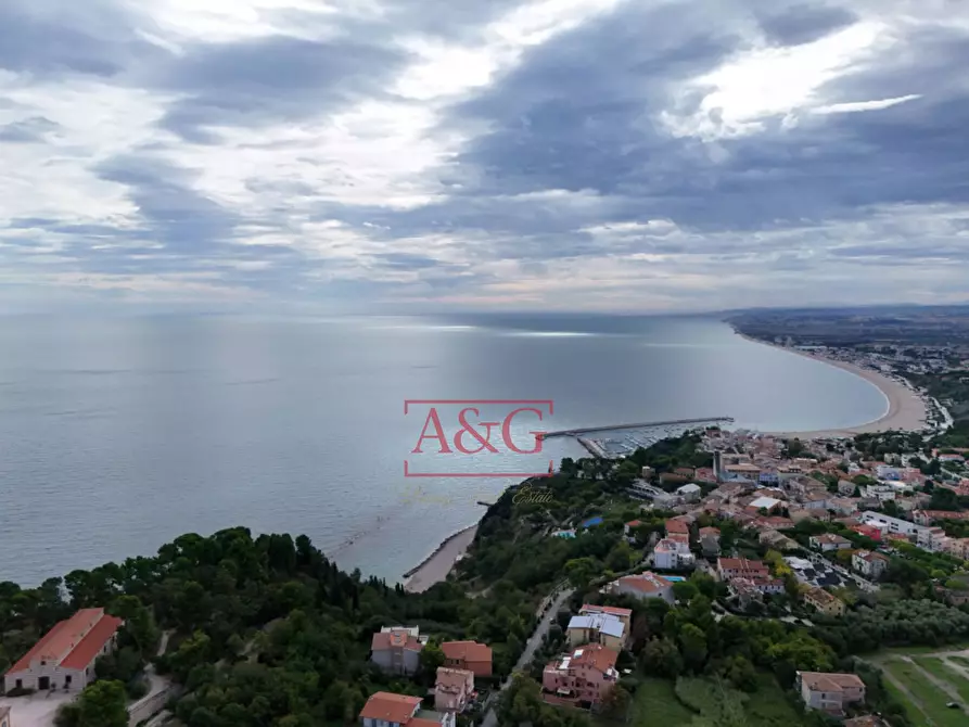 Immagine 13 di Attività commerciale in vendita  in Via Moricone a Sirolo