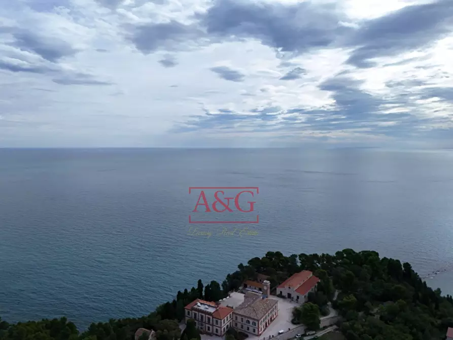 Immagine 12 di Attività commerciale in vendita  in Via Moricone a Sirolo