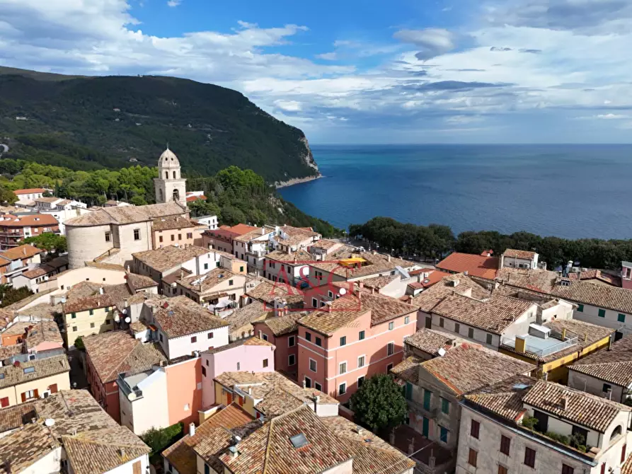 Immagine 10 di Attività commerciale in vendita  in Via Moricone a Sirolo