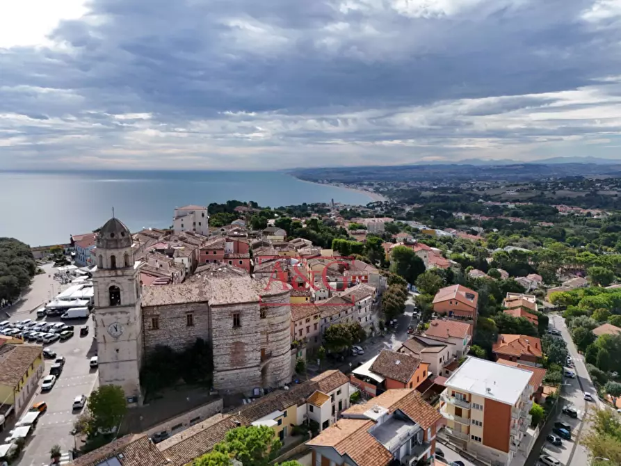 Immagine 8 di Attività commerciale in vendita  in Via Moricone a Sirolo
