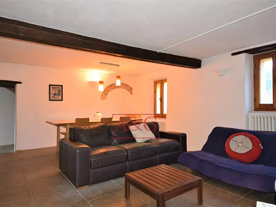 Immagine 17 di Rustico / casale in vendita  in contrada schito a Sarnano