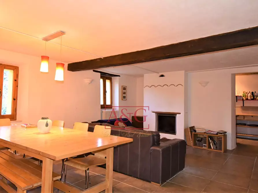 Immagine 18 di Rustico / casale in vendita  in contrada schito a Sarnano