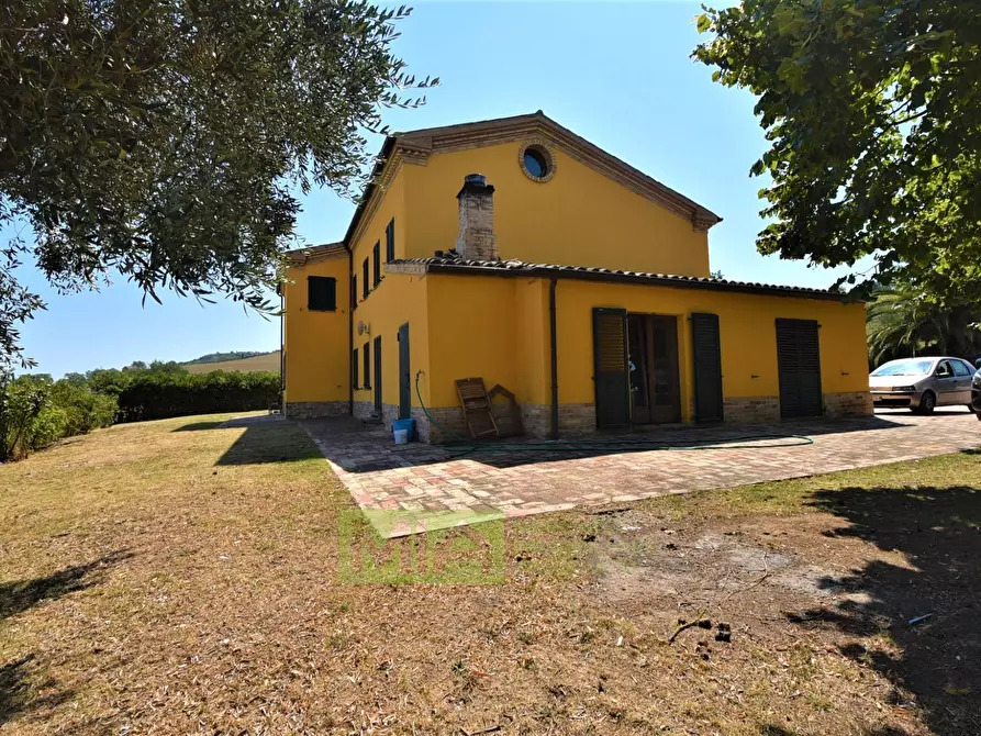 Immagine 6 di Villa in vendita  in Contrada Castelnuovo a Recanati