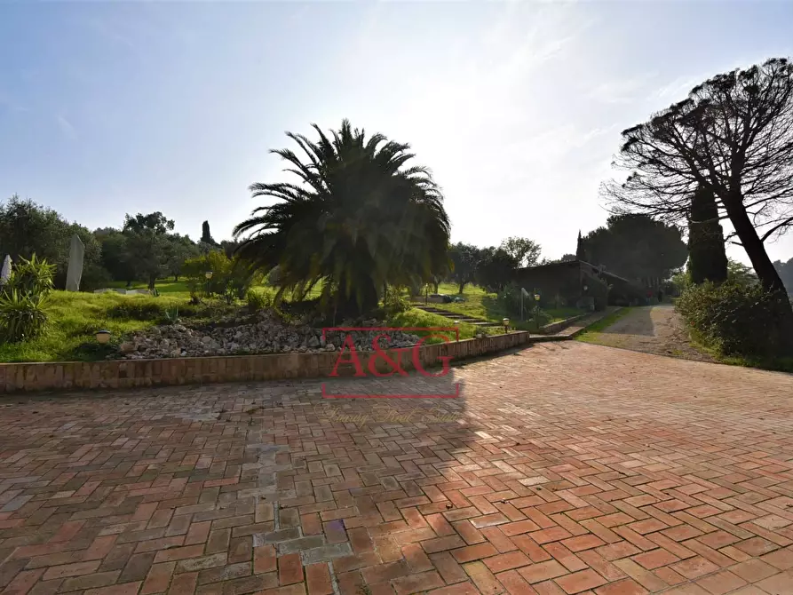 Immagine 30 di Villa in vendita  in Contrada Castelnuovo a Recanati