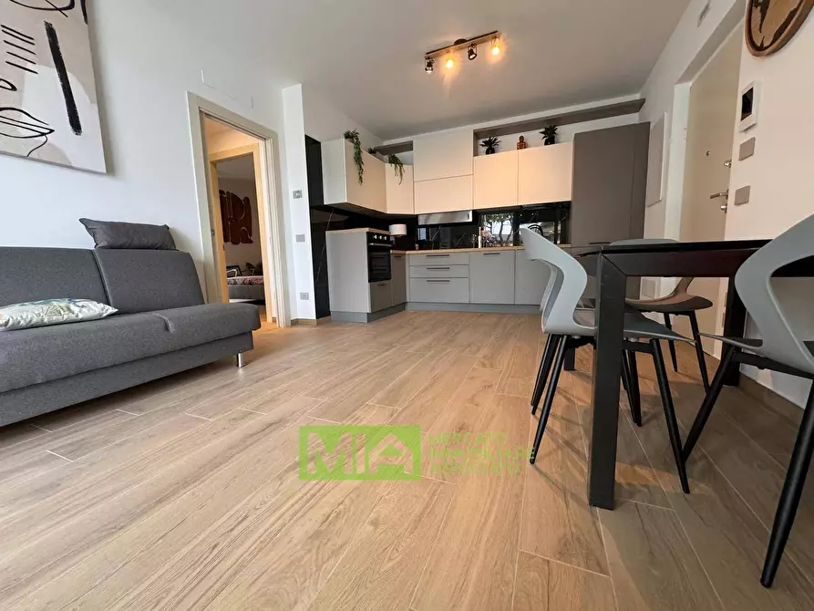 Immagine 17 di Appartamento in vendita  in Viale dei Pini a Altidona