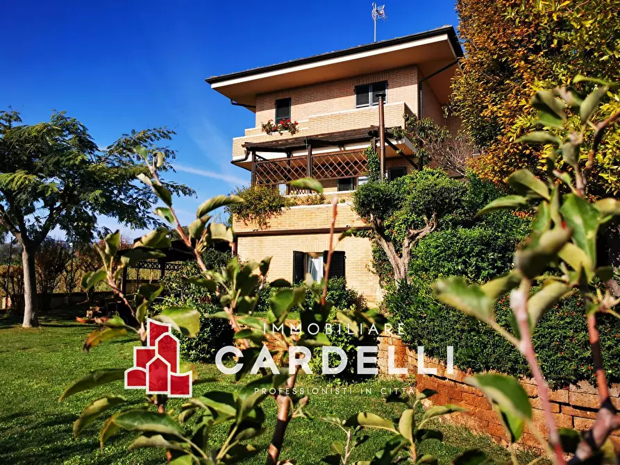 Immagine 2 di Villa in vendita  in Via Doria a Civitanova Marche