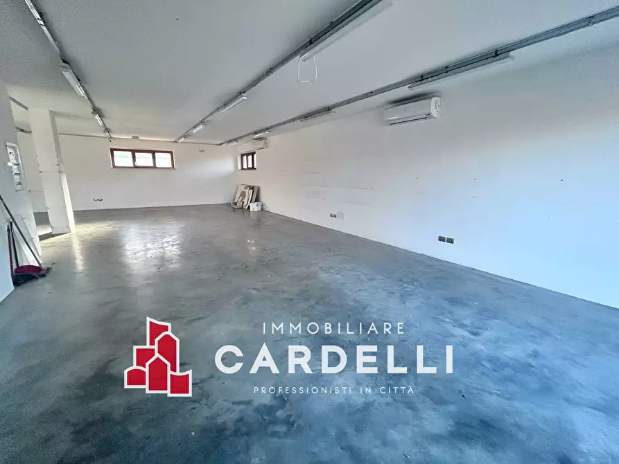 Immagine 14 di Ufficio in vendita  in Via Antonicelli a Sant'elpidio A Mare