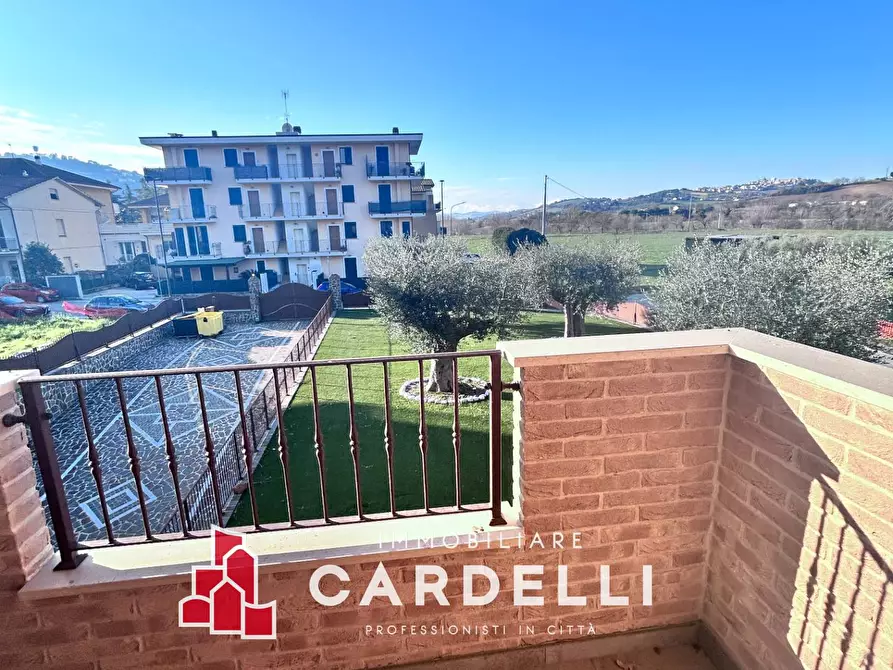 Immagine 20 di Ufficio in vendita  in Via Antonicelli a Sant'elpidio A Mare