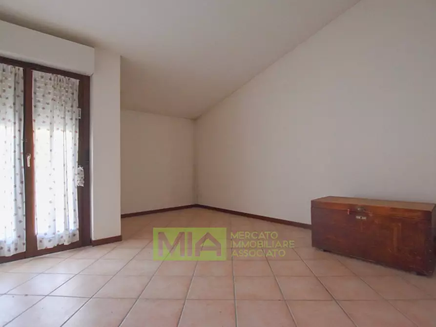 Immagine 6 di Appartamento in vendita  in Via Zoccolanti a Amandola