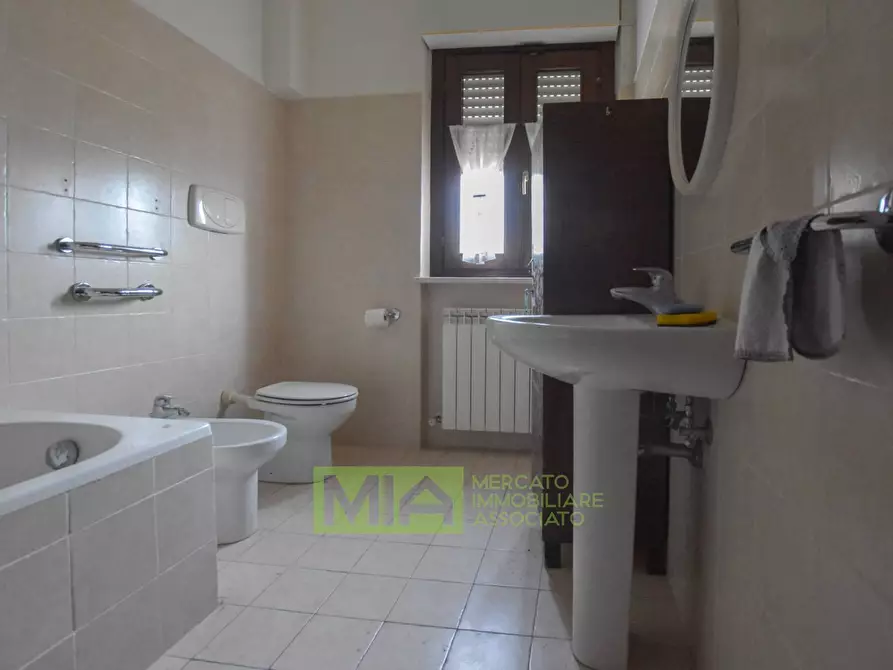 Immagine 9 di Appartamento in vendita  in Via Zoccolanti a Amandola