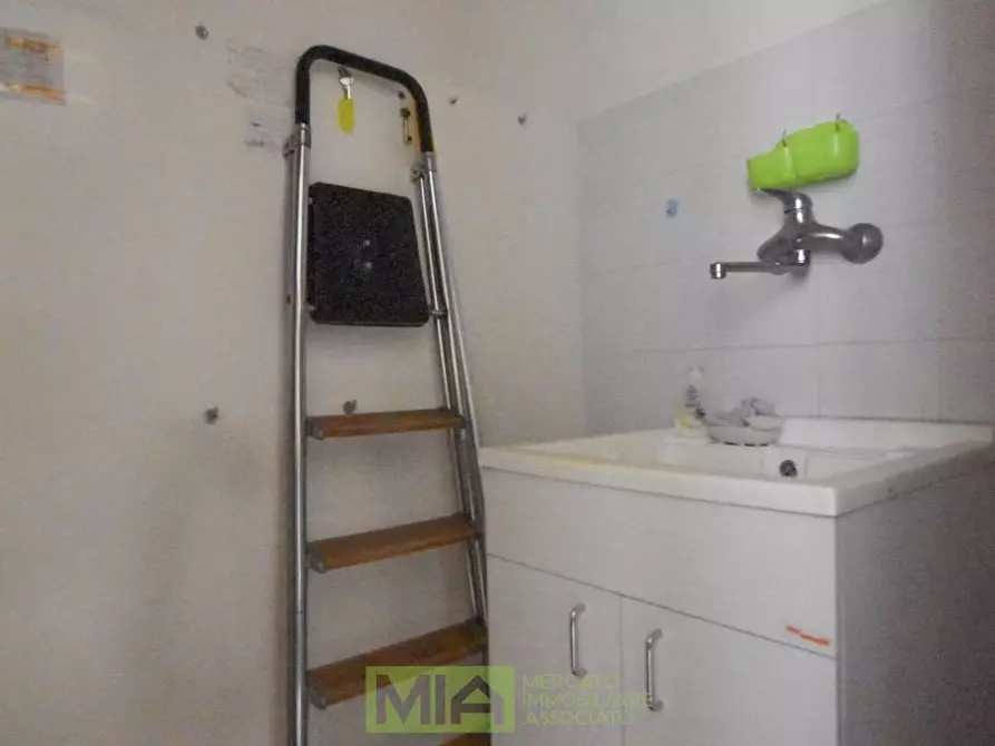 Immagine 16 di Appartamento in vendita  in Via Zoccolanti a Amandola