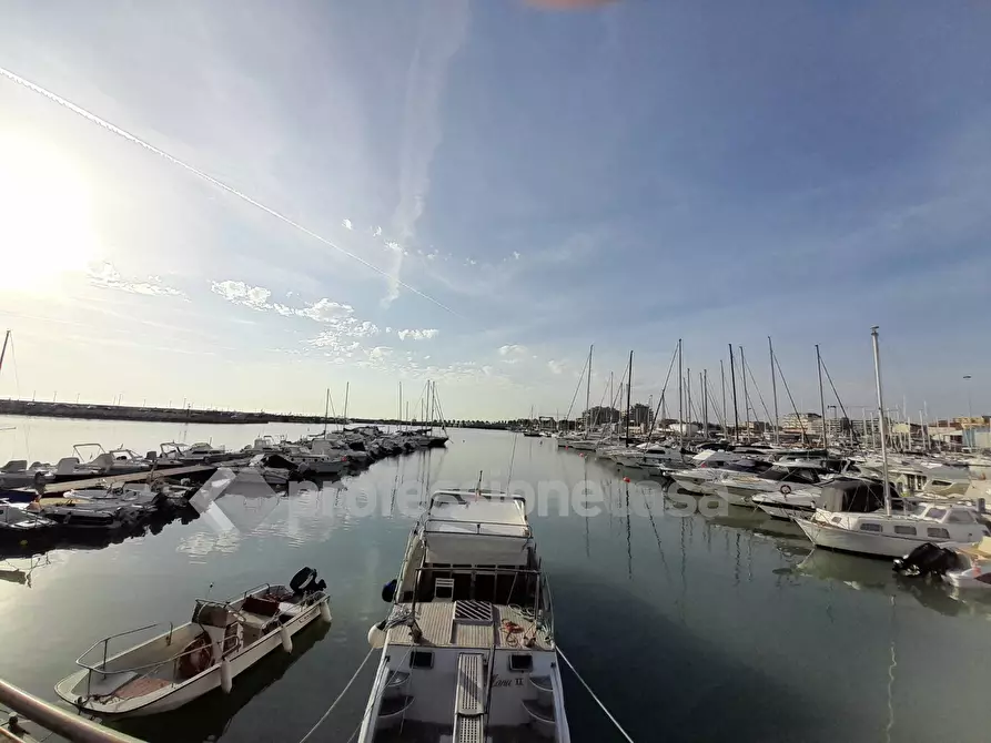 Immagine 16 di Appartamento in vendita  in Via Mazzini a Civitanova Marche