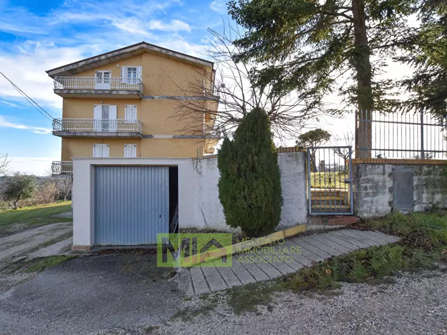 Immagine 23 di Appartamento in vendita  in Contrada Monte Radaldo a Santa Vittoria In Matenano