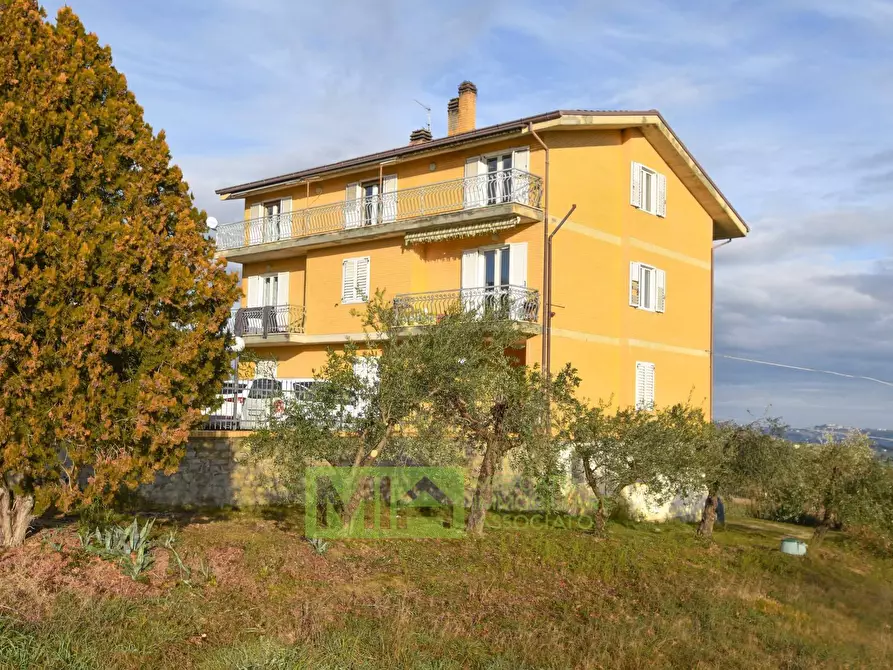 Immagine 27 di Appartamento in vendita  in Contrada Monte Radaldo a Santa Vittoria In Matenano