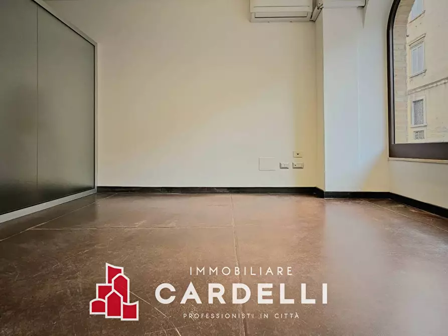 Immagine 8 di Locale commerciale in vendita  in c.so garibaldi a Porto San Giorgio