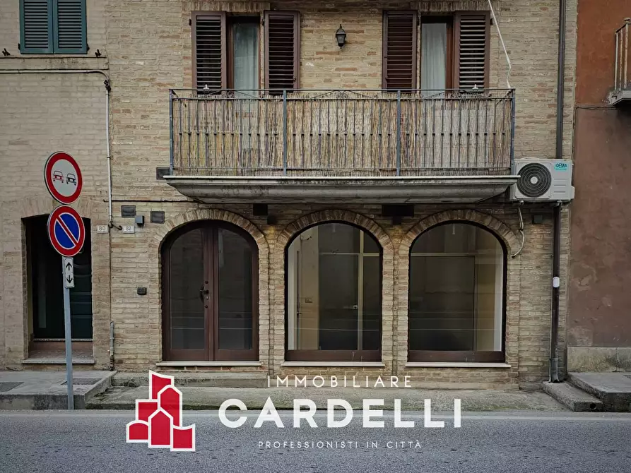 Immagine 17 di Locale commerciale in vendita  in c.so garibaldi a Porto San Giorgio