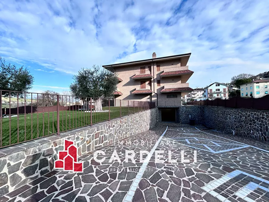 Immagine 10 di Villa in vendita  in Via Antonicelli a Sant'elpidio A Mare