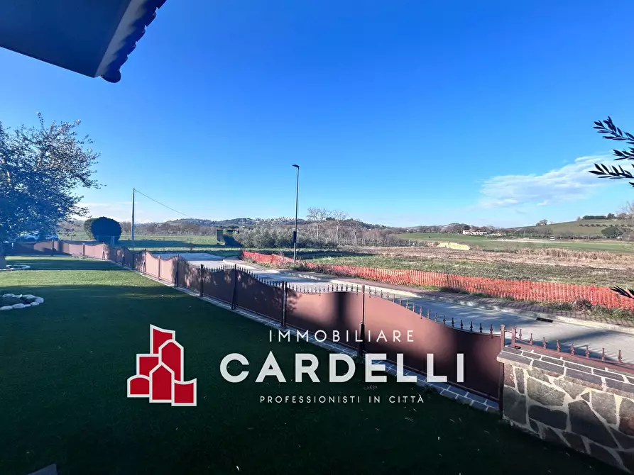 Immagine 15 di Villa in vendita  in Via Antonicelli a Sant'elpidio A Mare