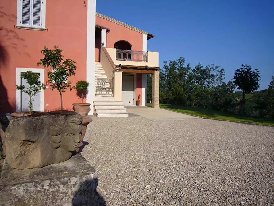 Immagine 1 di Villa in vendita  in villa pagani a Ascoli Piceno