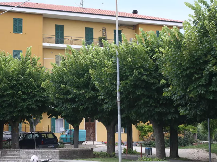 Immagine 3 di Appartamento in vendita  in VIA GASPARE SPONTINI a Ortezzano