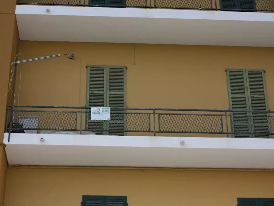 Immagine 4 di Appartamento in vendita  in VIA GASPARE SPONTINI a Ortezzano