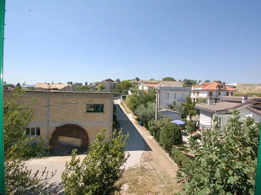 Immagine 9 di Appartamento in vendita  in VIA GASPARE SPONTINI a Ortezzano