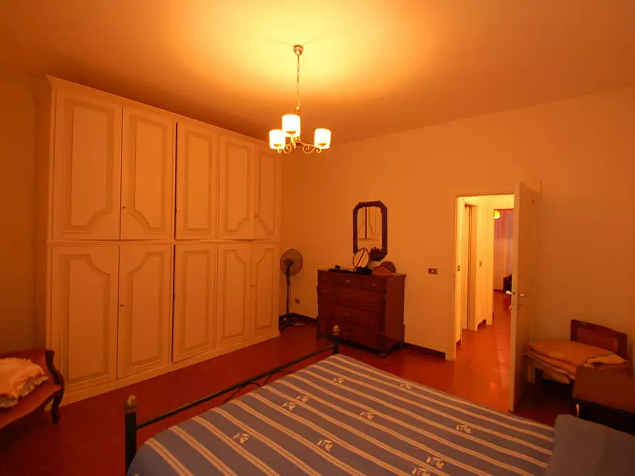 Immagine 20 di Villa in vendita  in CONTRADA BORE DI TENNA a Fermo