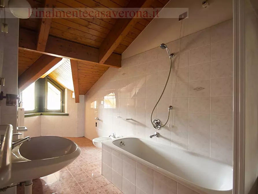 Immagine 25 di Appartamento in vendita  in Via Cesare Battisti a Comano Terme