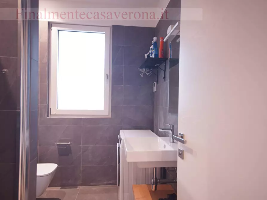 Immagine 24 di Appartamento in affitto  in Via Secolo a Peschiera Del Garda