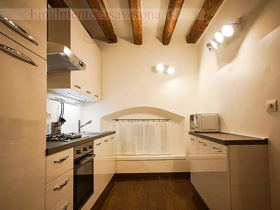 Immagine 9 di Appartamento in affitto  in Piazza delle erbe a Verona