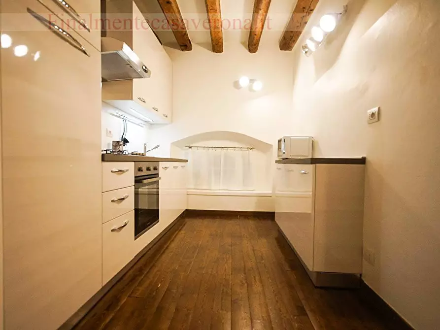 Immagine 2 di Appartamento in affitto  in Piazza delle erbe a Verona