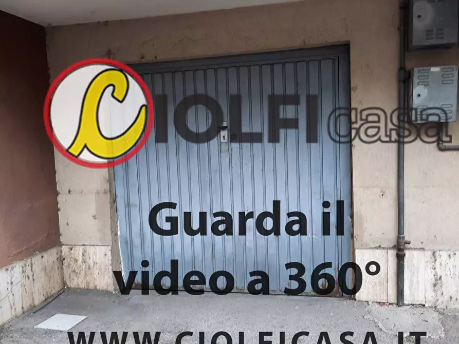 Immagine 2 di Box auto in vendita  a Cassino