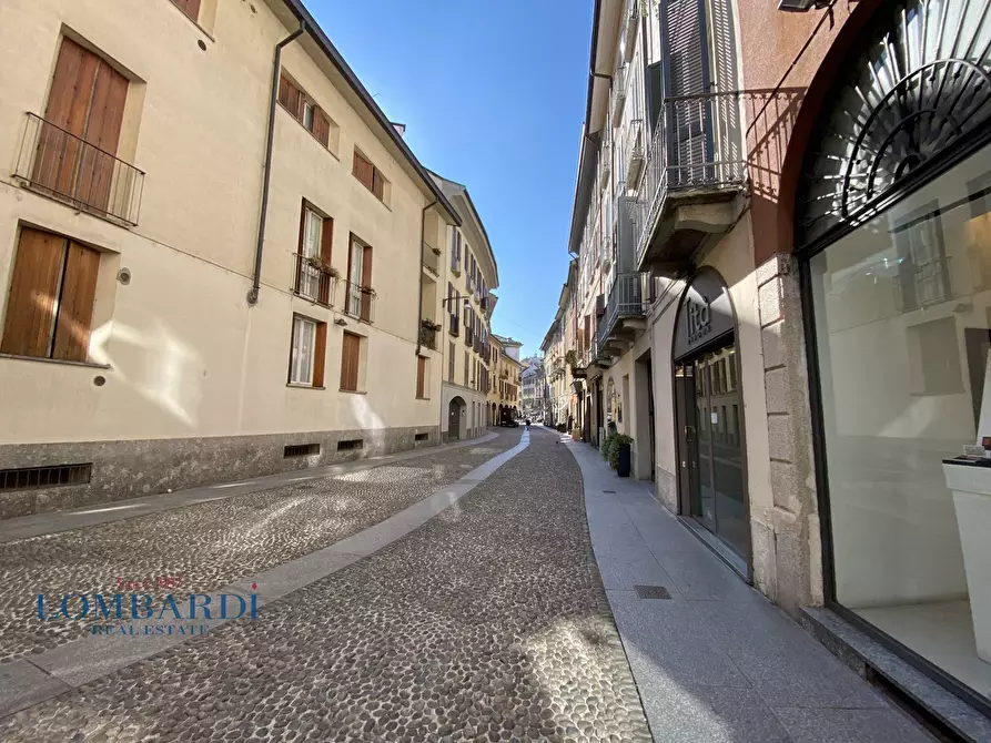 Immagine 2 di Negozio in affitto  in Via Madonnina a Milano