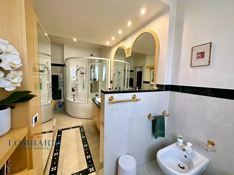 Immagine 25 di Attico in affitto  in Via Della Moscova a Milano