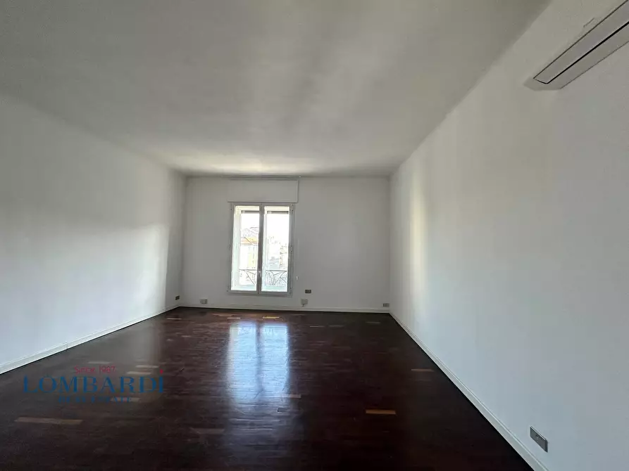 Immagine 5 di Appartamento in affitto  in Corso Di Porta Vittoria a Milano