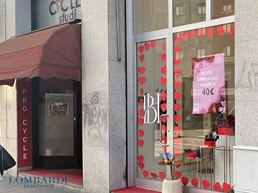 Immagine 3 di Negozio in vendita  in Corso Di Porta Vittoria a Milano