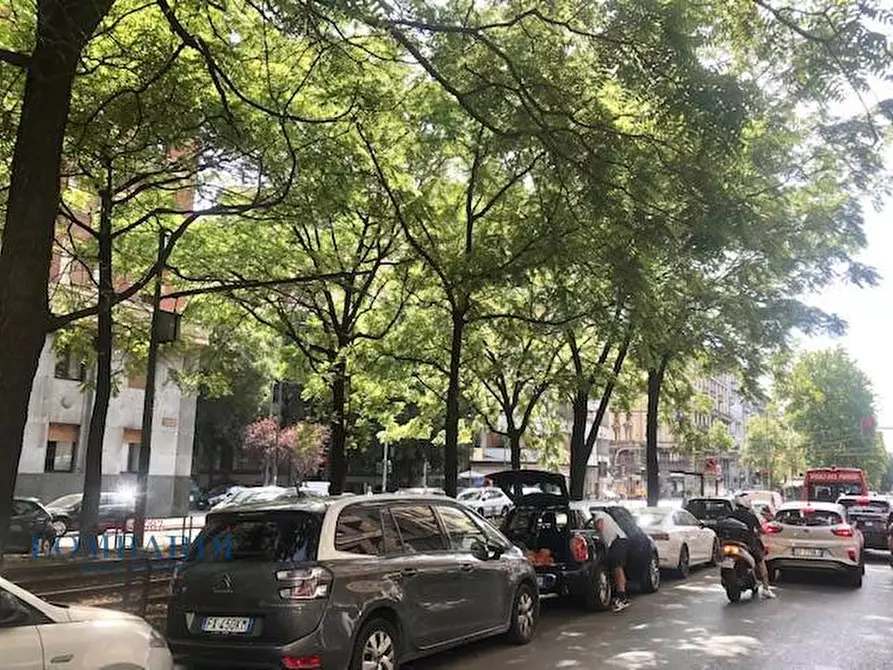 Immagine 3 di Appartamento in affitto  in Viale Regina Giovanna a Milano