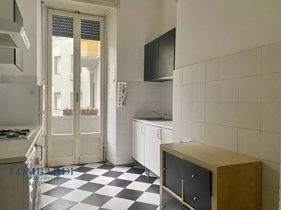 Immagine 25 di Appartamento in affitto  in Viale Regina Giovanna a Milano